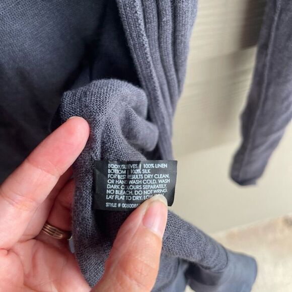 Club Monaco linen/silk blend cardigan - Picture 5 of 7